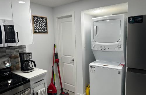 Northeast Edmonton Apartment | Muaysh Cozy Family suite - Londonderry Mall