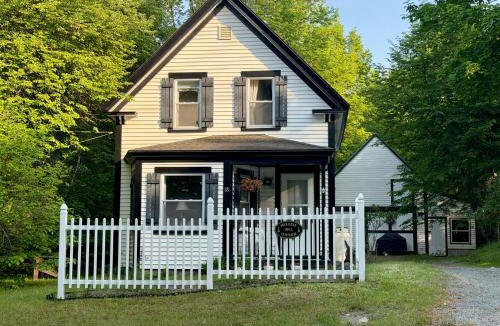 Mount Desert House | Mullein Hill Cottage Escape Crowds to MDIs Quiet, Historic Birthplace
