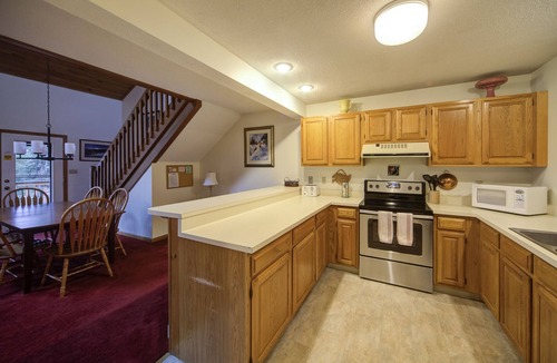 Carroll Condo | MW6 Cozy 2 bedroom 2.5 bath condo ideally located at the Bretton Woods Resort!