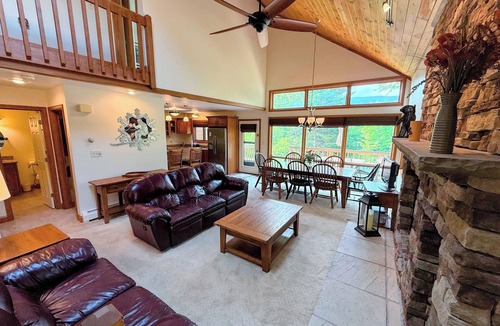 Carroll Condo | MWP23: Breathtaking views in Bretton Woods, pool passes, discounts!