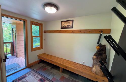 Carroll House | MWP23 - Breathtaking views in Bretton Woods, pool passes, discounts!