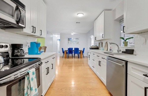 Boynton Beach House | My Happy Place 3BR 2BA Heated Pool Great Location
