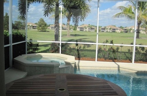 Naples House | Naples golf course property,Lely.3 Bedroom, 3 Bathroom Home with Pool.