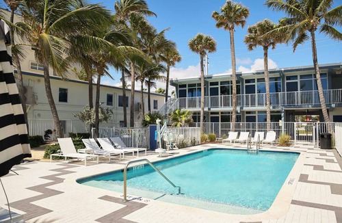 Lauderdale-by-the-Sea Hotel | Nature Escape Near Bonnet House Museum and Gardens! Pool & Gym Access!