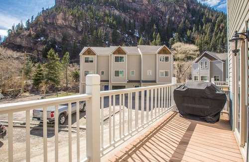 Ouray House | Near Hot Springs + Downtown Ouray | Deck with Views