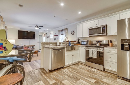 East Burke Cottage | Near Trails & Vast Access! Modern Burke Home Base