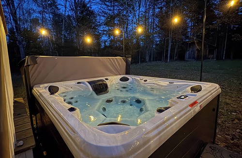 Bethel House | Nearby River Floating, Mtn Biking - with Fire Pit, and Dog Friendly