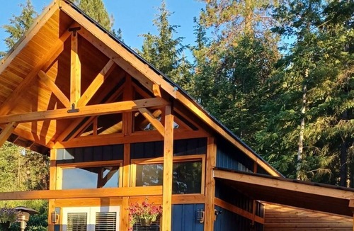 Armstrong Cabin | Nestled in the Countryside for your Perfect, Quiet Family Vacation.