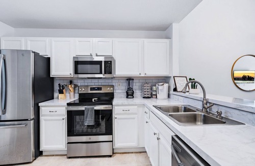 Jupiter House | *NEW 3/2 Pool Home, Private Yard, Great Location!