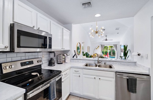 Jupiter House | *NEW 3/2 Pool Home, Private Yard, Great Location!