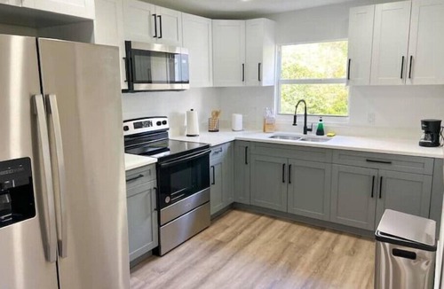 Liberty City House | New 3BR/2BA Private Home
