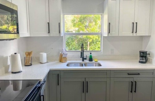 Liberty City House | New 3BR/2BA Private Home