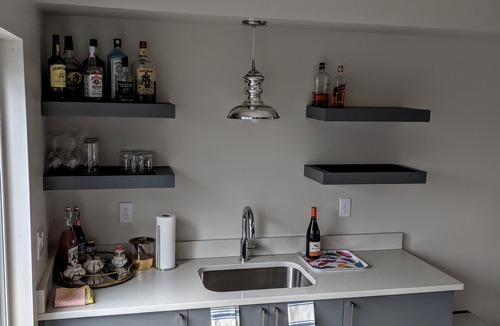 San Rafael House | New 4 Level Townhome Close to Downtown