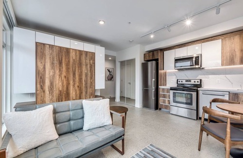 Downtown Vancouver Apartment | NEW BUILDING -Pet Friendly Studio@1170 Barclay