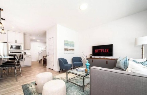 Southwest Edmonton Apartment | New - Chic Modern Home - King bed - Foosball - Sleeps 8!