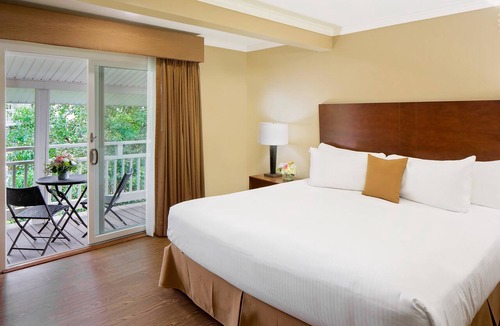 Bennington Hotel | New Englander Inn Bennington