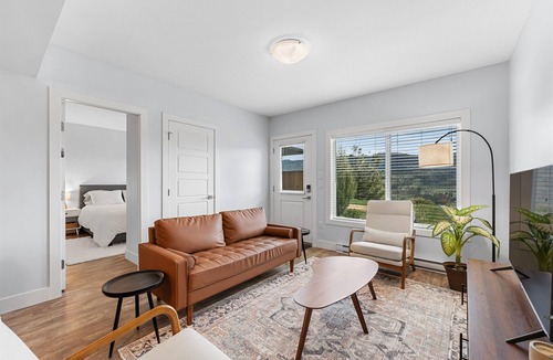 Central Okanagan Bed & Breakfast | New! For the View- Guest Suite; 3 beaches, hiking trails and wineries close by