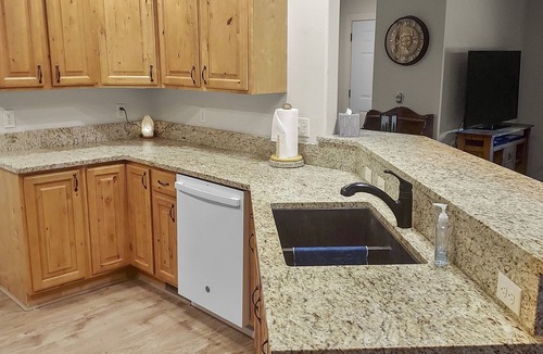 Montrose House | NEW! Hermosa Haven (3-Bedroom Home) - Pets Allowed
