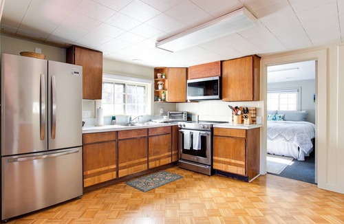 Estes Park Cabin | New Hot Tub! Updated Cabin, 2 King Beds, Walk to Estes Park