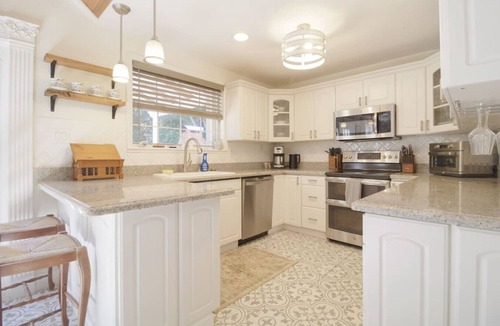 Pine Gardens North House | *NEW* Hugh St. Hideaway w/Pool