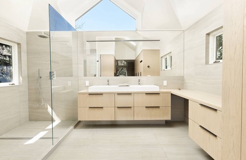 Aspen House | New Listing! Luxury Aspen Home - 1 Mile To Shops/Restaurants. Chef's Kitchen, Balcony, Garage, Grill