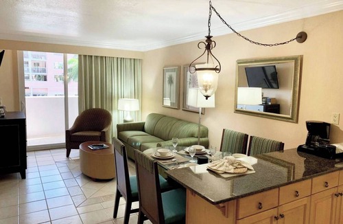 Palm Beach Shores Condo | NEW LISTING! Palm Beach Shores Resort | Beachfront Location | Singer Island