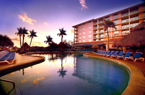 Palm Beach Shores Condo | NEW LISTING! Palm Beach Shores Resort | Beachfront Location | Singer Island