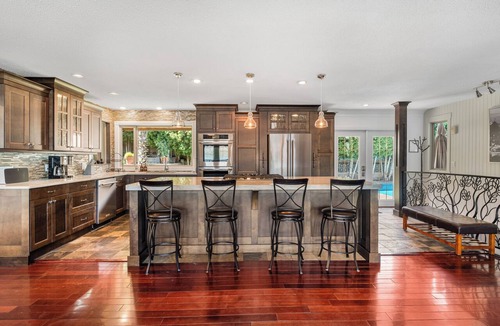 Central Okanagan House | NEW LISTING Panoramic lake/mountain view, 4BR, 2Bth, Heated 20'x40' Private Pool