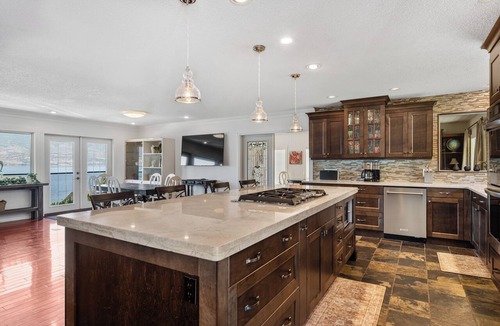 Central Okanagan House | NEW LISTING Panoramic lake/mountain view, 4BR, 2Bth, Heated 20'x40' Private Pool