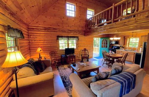 Twin Mountain Villa | NEW Log cabin in the heart of the White Mountains - close to Bretton Woods Cannon Franconia