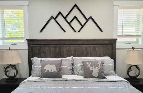 Bartlett House | NEW Modern home at Ledges at Attitash w/ Hot Tub & Mountain Views and many more!