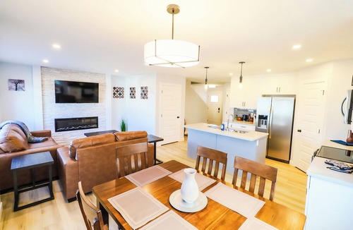Saskatoon House | New Modern & Luxury 3BR+2.5 Bath w/Garage Home in Saskatoon, SK