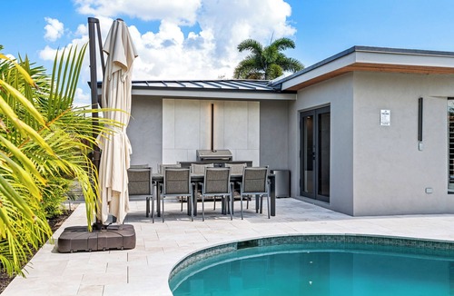 Imperial Point House | NEW Private Oasis with Pool + Sauna!