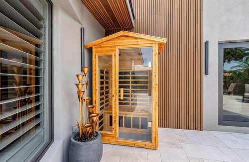 Imperial Point House | NEW Private Oasis with Pool + Sauna!