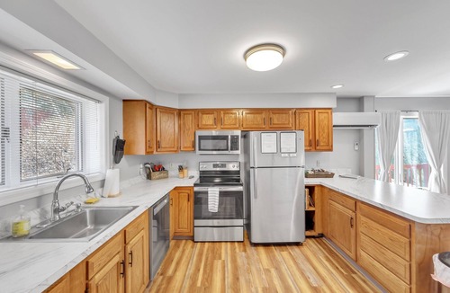 North Creek House | NEW! Upper Sleighride 25L - Wrap-Around Deck End Unit by The Summit at Gore Mountain
