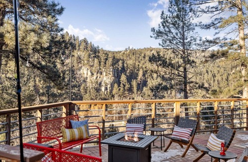 Keystone House | *NEW* Views, Game Room, FirePit, Pet, Fam Friendly