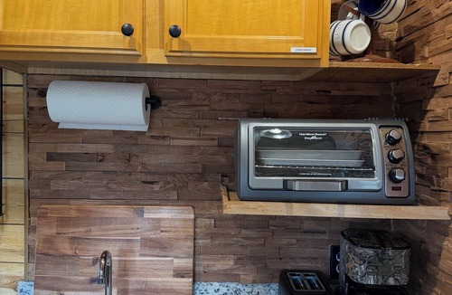 Gulnare Cabin | Newly built 1-bedroom cabin with loft in charming Aguilar for a cozy stay