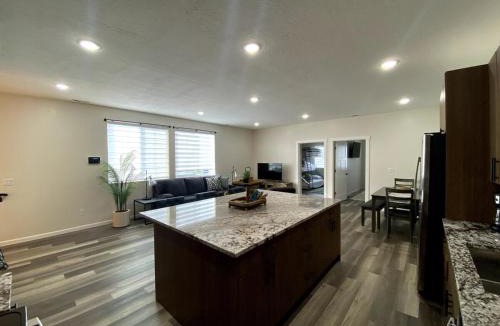 Evanston Apartment | Newly Built 3 Bed 2 Bath House