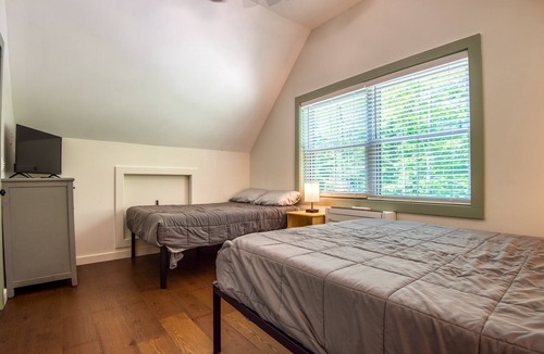 Bartlett Cabin | Newly built 3 bedroom cabin perfect for families!