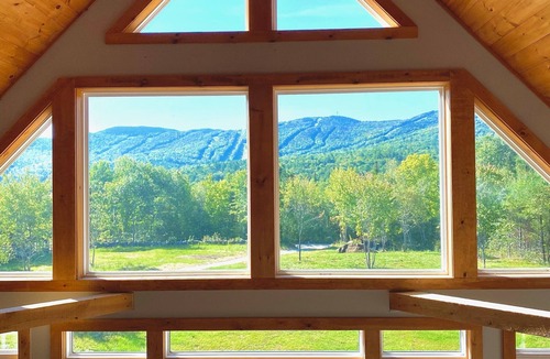 Danbury House | Newly built ragged mtn ski house