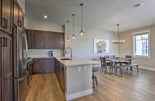 Winter Park Condo | Newly Built Ski Condo w/Hot Tub & Shuttle Access!
