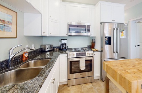 Spruce Head House | Newly-constructed, bayfront retreat with fast WiFi, firepit, & private beach