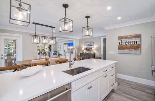 Hunt Club House | Newly Decorated Waterfront Home in PGA National by Guaranteed Rental™