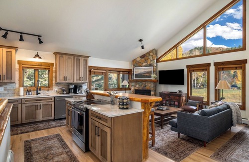 Steamboat Springs House | NEWLY Renovated Beautiful Mountain Townhome Private hot tub 1 mile from resort