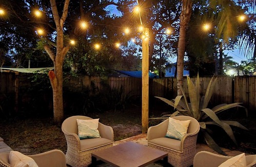 Lake Worth House | Newly renovated 1915 historic cottage, close to the beach!