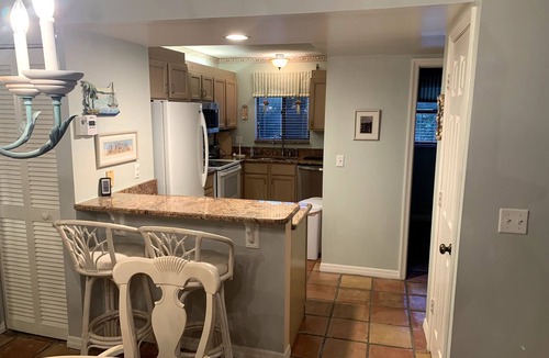 Bella Vista House | Newly updated Jupiter Retreat Walk to beach, shops 3 BR 2.5 Ba