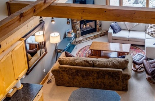 Rossland Condo | Nicely appointed 3 Bedroom, 2 Bath Condo. Sleeps 8, 5 Minute walk from RED.