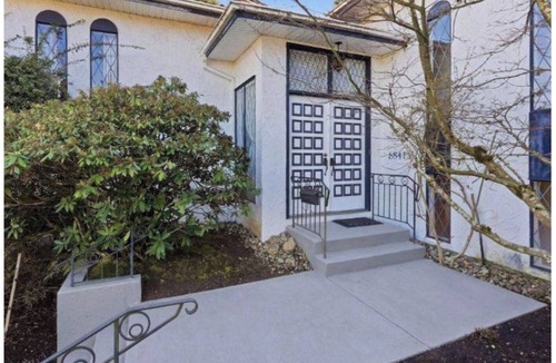 Delta House | North Delta house, with private room, bathroom and free parking.