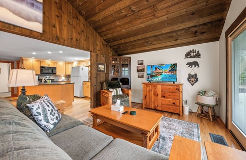 Franconia Ski Chalet | Notchside Hideaway - Quiet home, Franconia Notch, Cannon, Echo Lake, Littleton