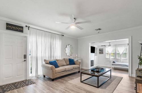 Lantana House | OASIS by the BEACH